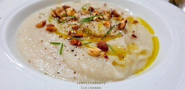 Vellutata di sedano rapa e castagne