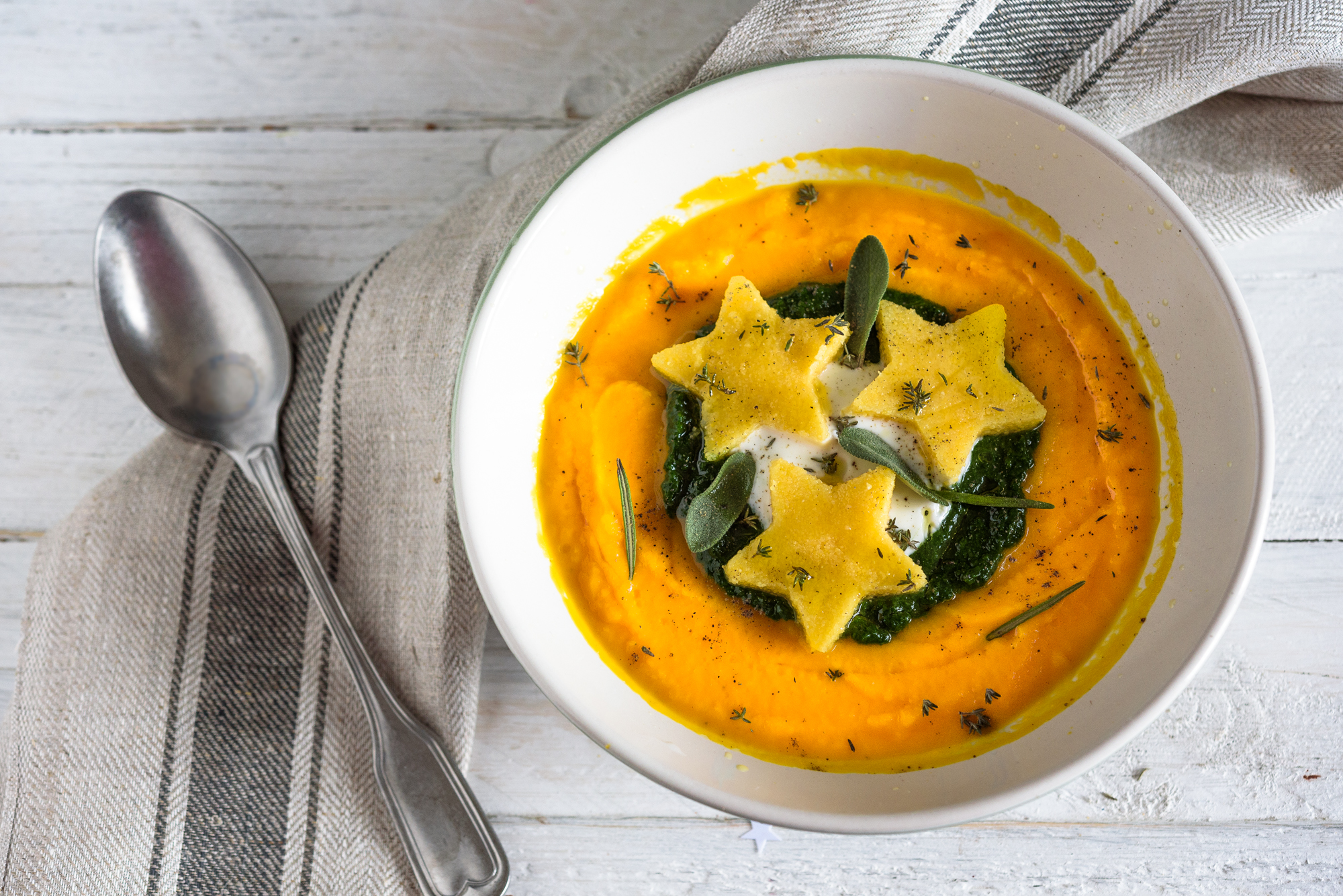 Vellutata di verdure con crostini di polenta
