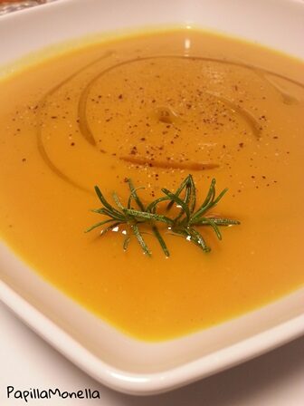 Vellutata di zucca, carote e zenzero