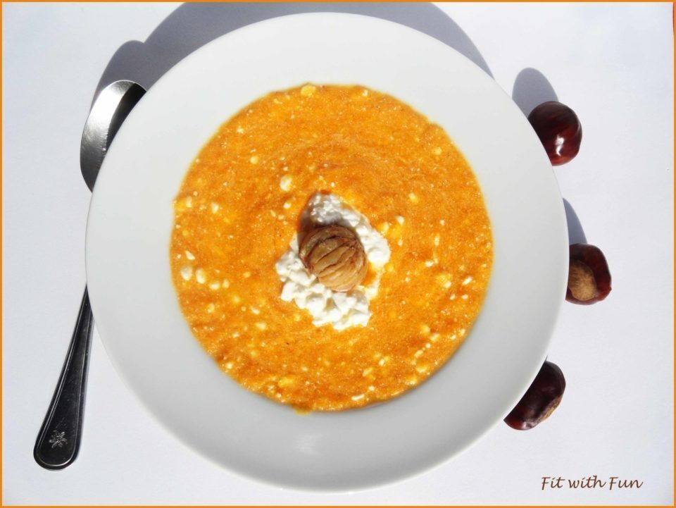 Vellutata di zucca con fiocchi di latte e castagne