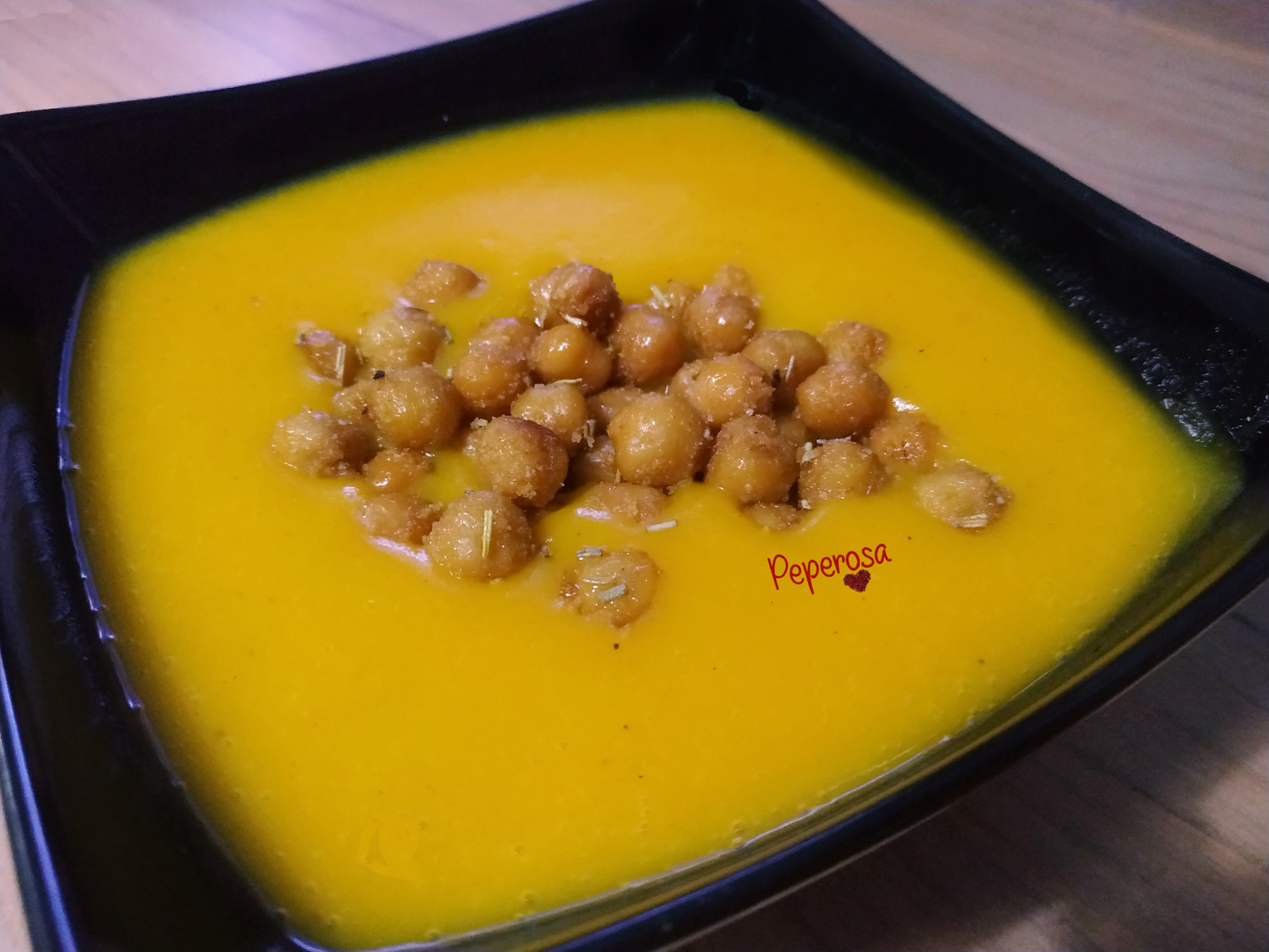 Vellutata di zucca con i ceci
