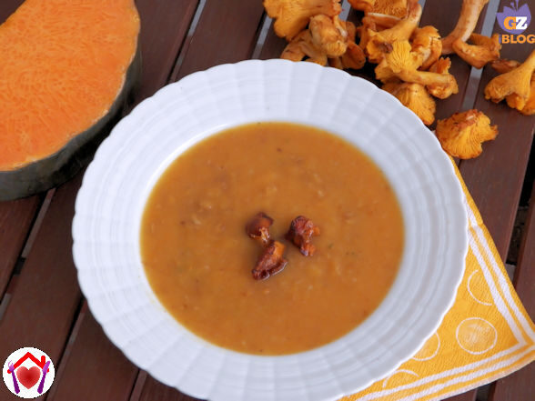 Vellutata di zucca e finferli
