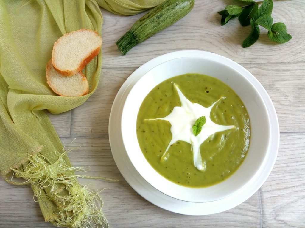 Vellutata di zucchine e menta