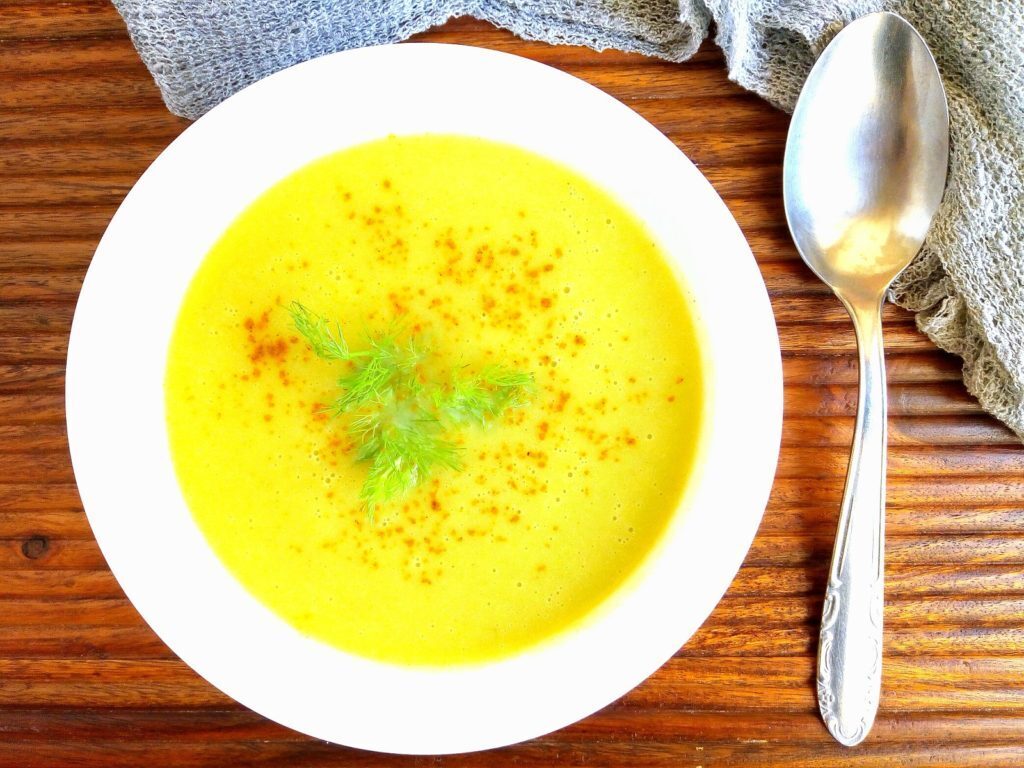 Vellutata riciclona di porri e finocchi al curry