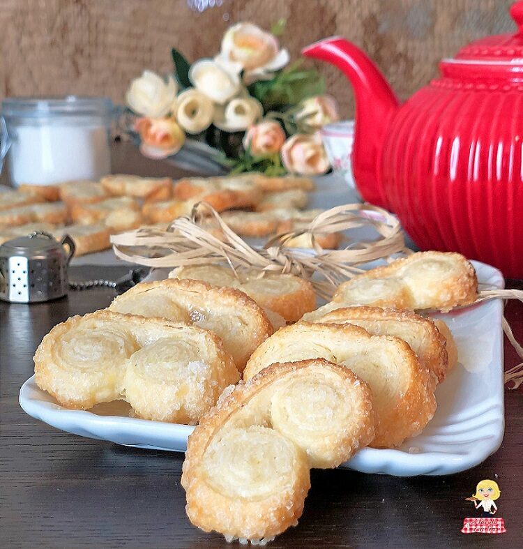 Ventagli di pasta sfoglia prussiane, manine