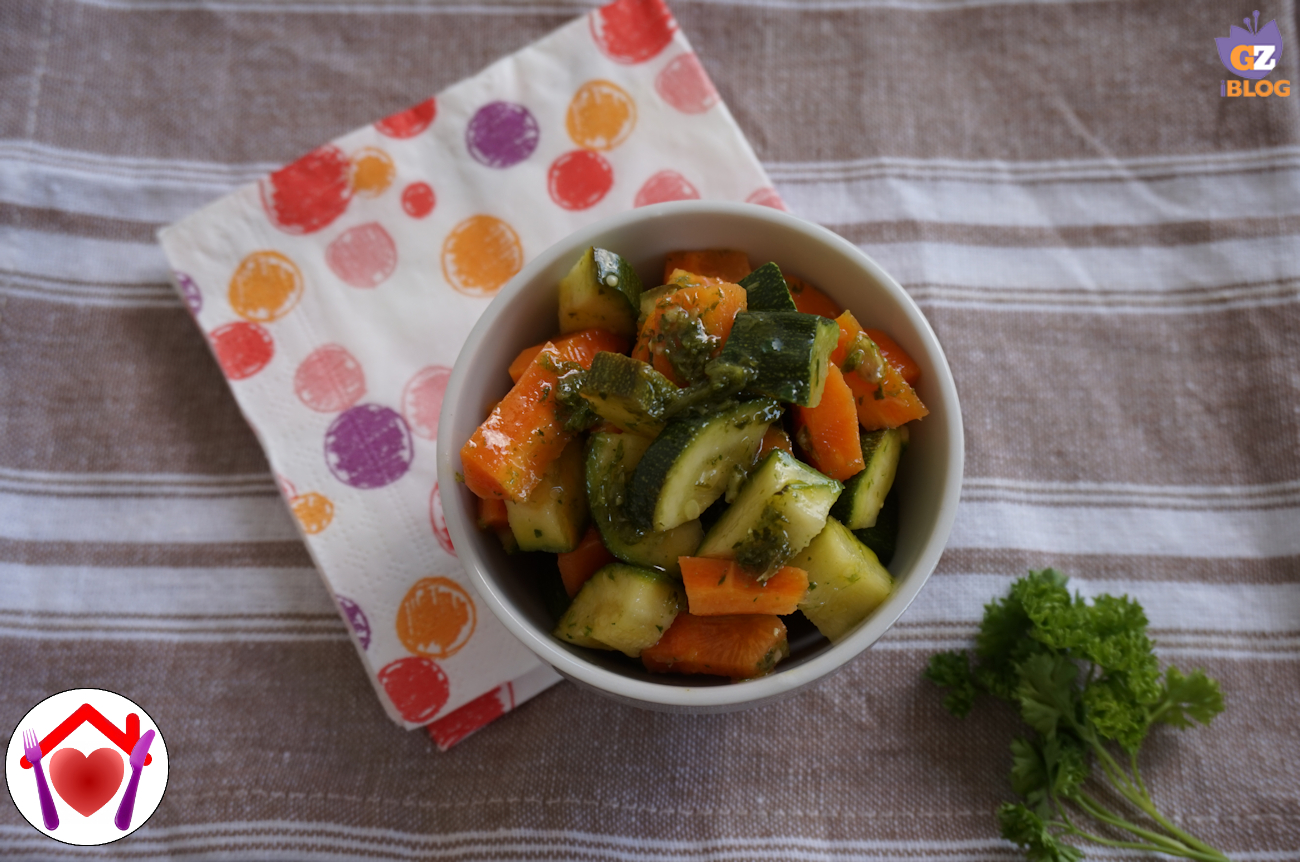 Verdure al vapore con salsa alle erbe aromatiche