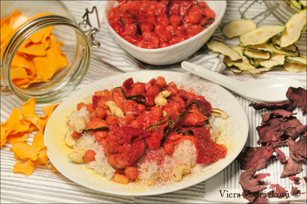 Verdure essiccate in salsa con basmati