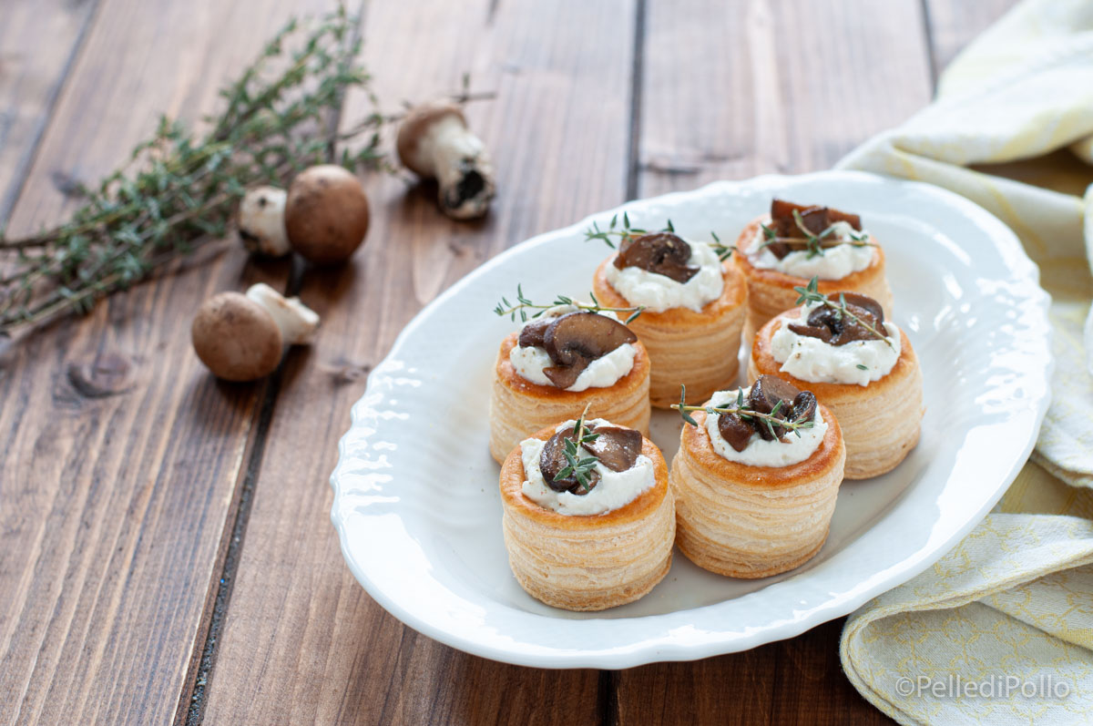 Vol au vent ai funghi con timo e ricotta
