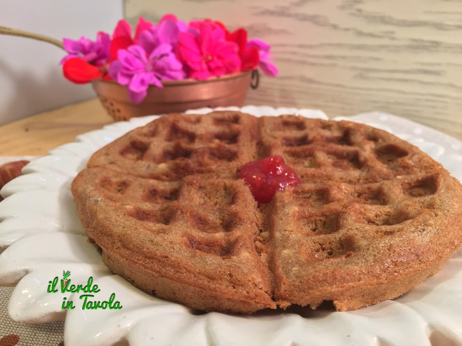 Waffle vegani alla nocciole senza uova e latte – videoricetta