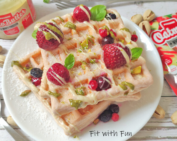 Waffles super proteici 4 ingredienti cheesecake alla fragola