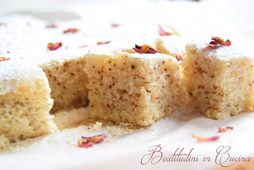 White rose tea cake