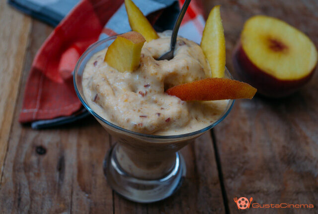 Yogurt gelato alla pesca â ricetta senza panna