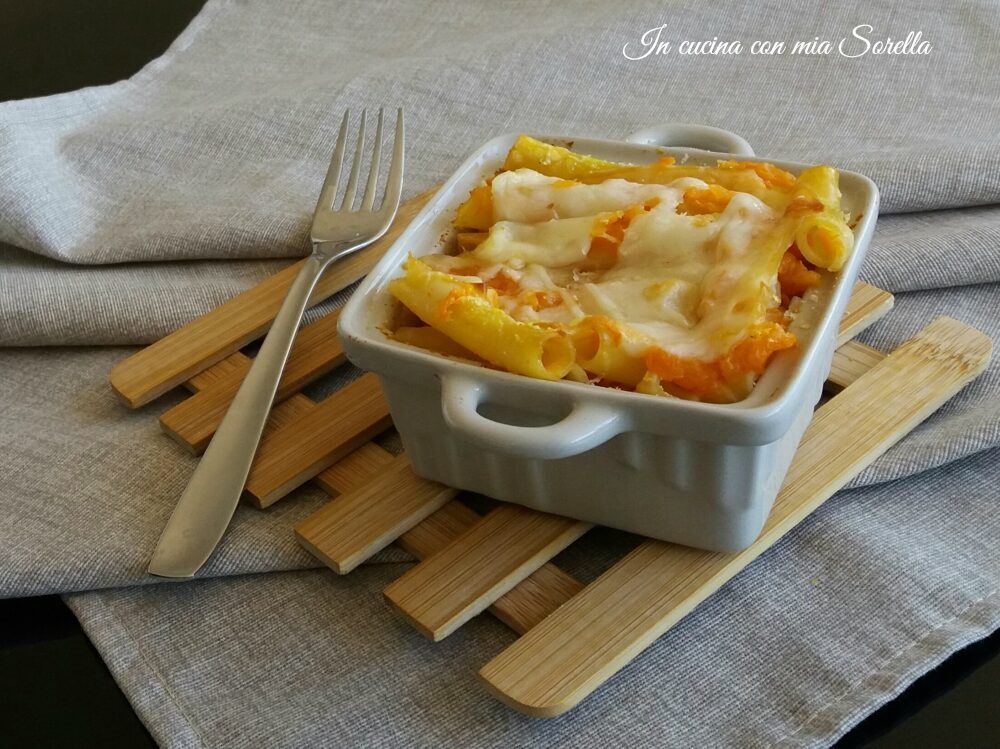 Ziti al forno con zucca e provola