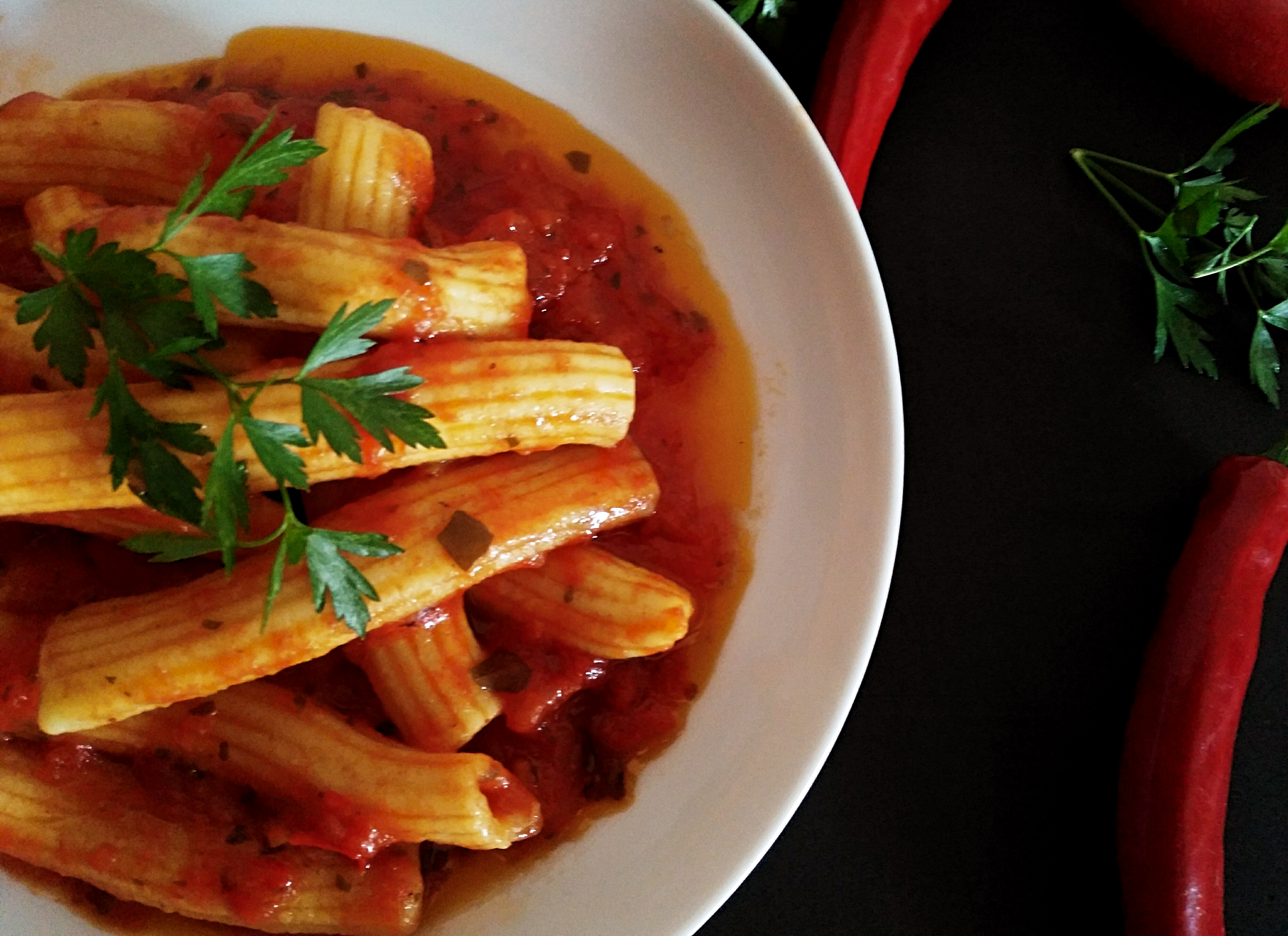 Ziti rigati all’arrabbiata