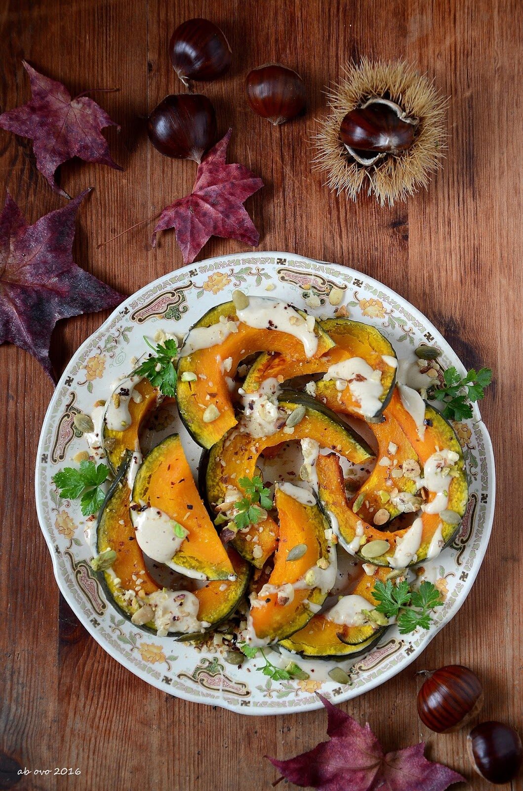 Zucca al forno con dukkha e tahini