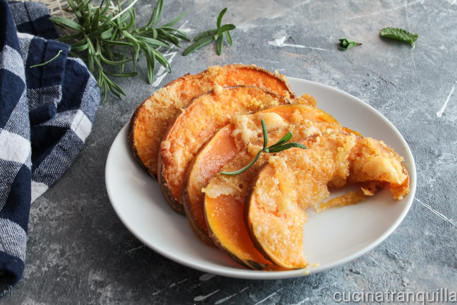 Zucca al forno con pangrattato