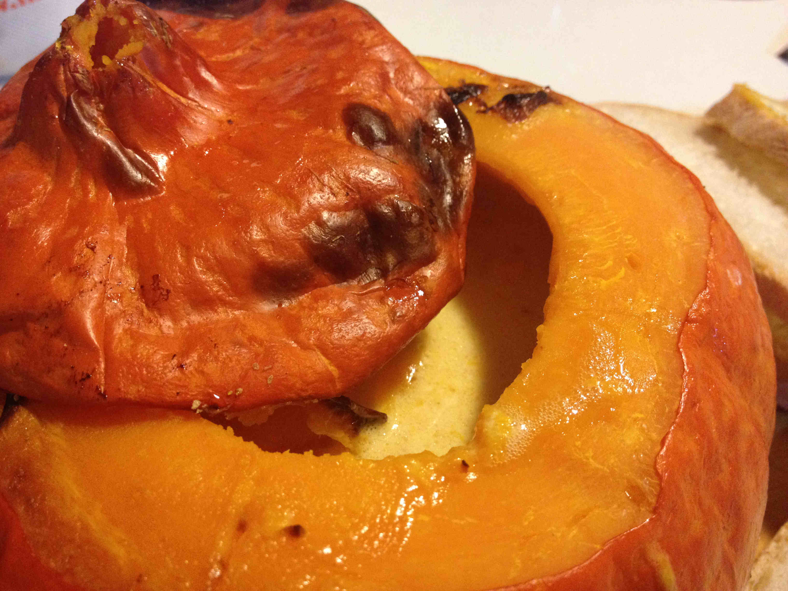 Zucca ripiena ai formaggi