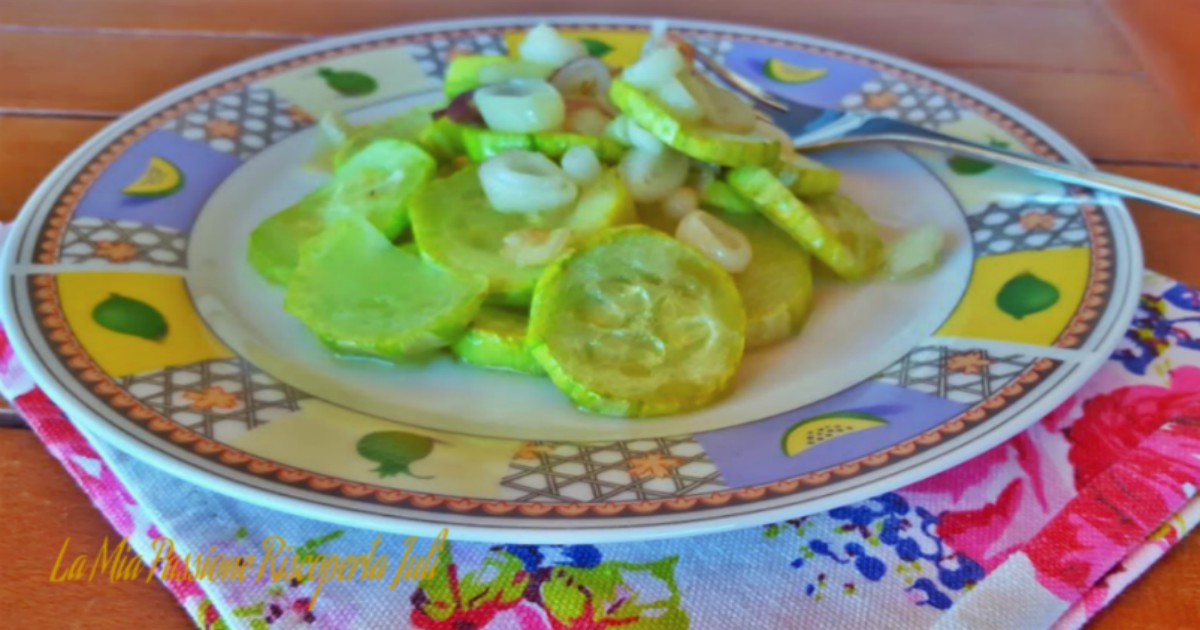 Zucchina siciliana fritta con cipolla lunga