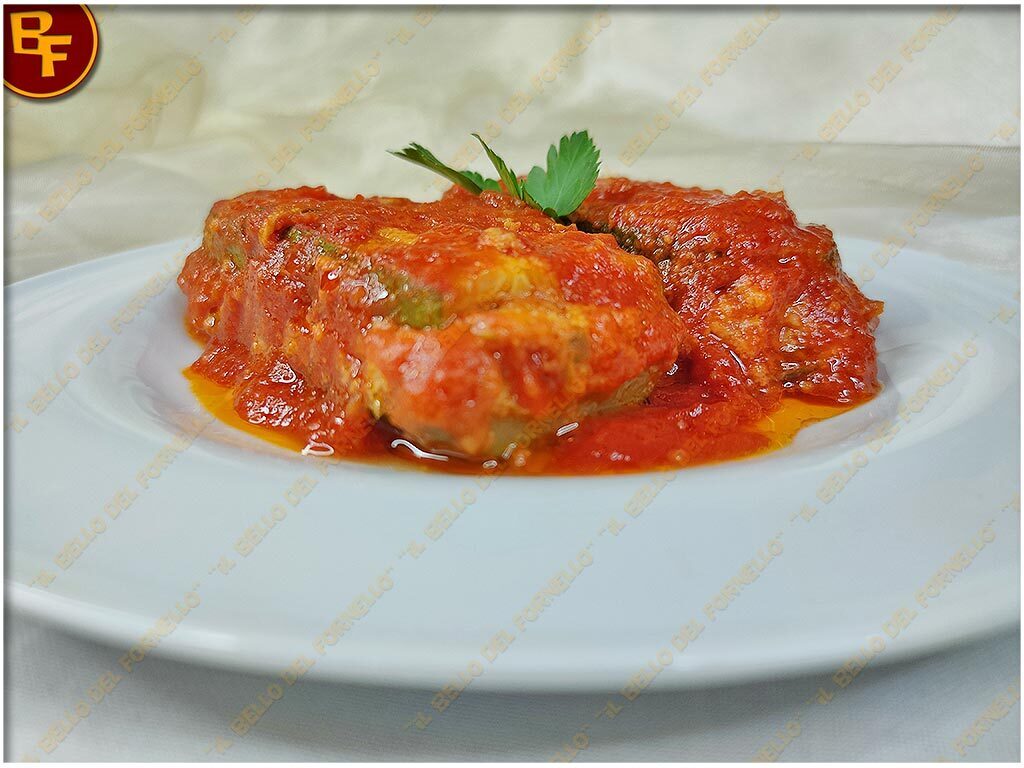 Zucchine al sugo ripiene