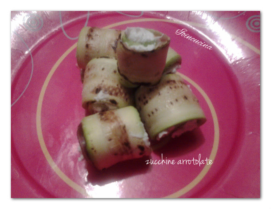 Zucchine arrotolate con speck e formaggio