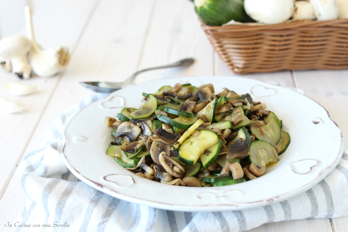 Zucchine e funghi trifolati