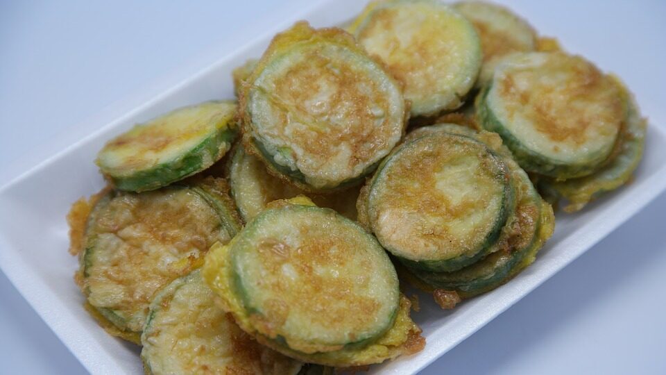 Zucchine fritte in pastella | antipasto vegano facile