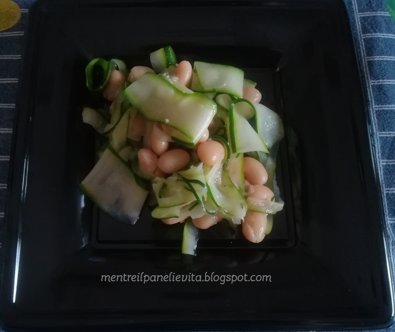 Zucchine in insalata con fagioli