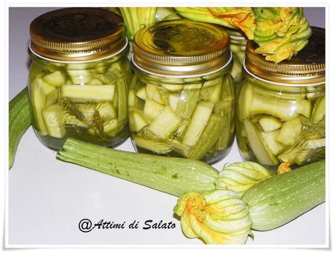 Zucchine in salamoia