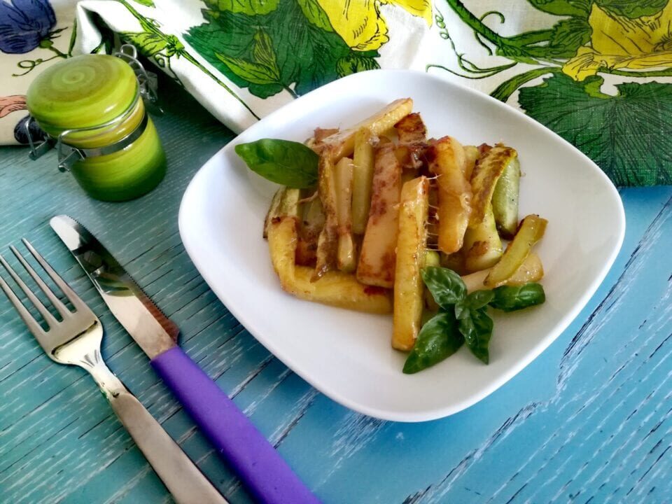 Zucchine parmigiano e salvia, pronte in 15 minuti