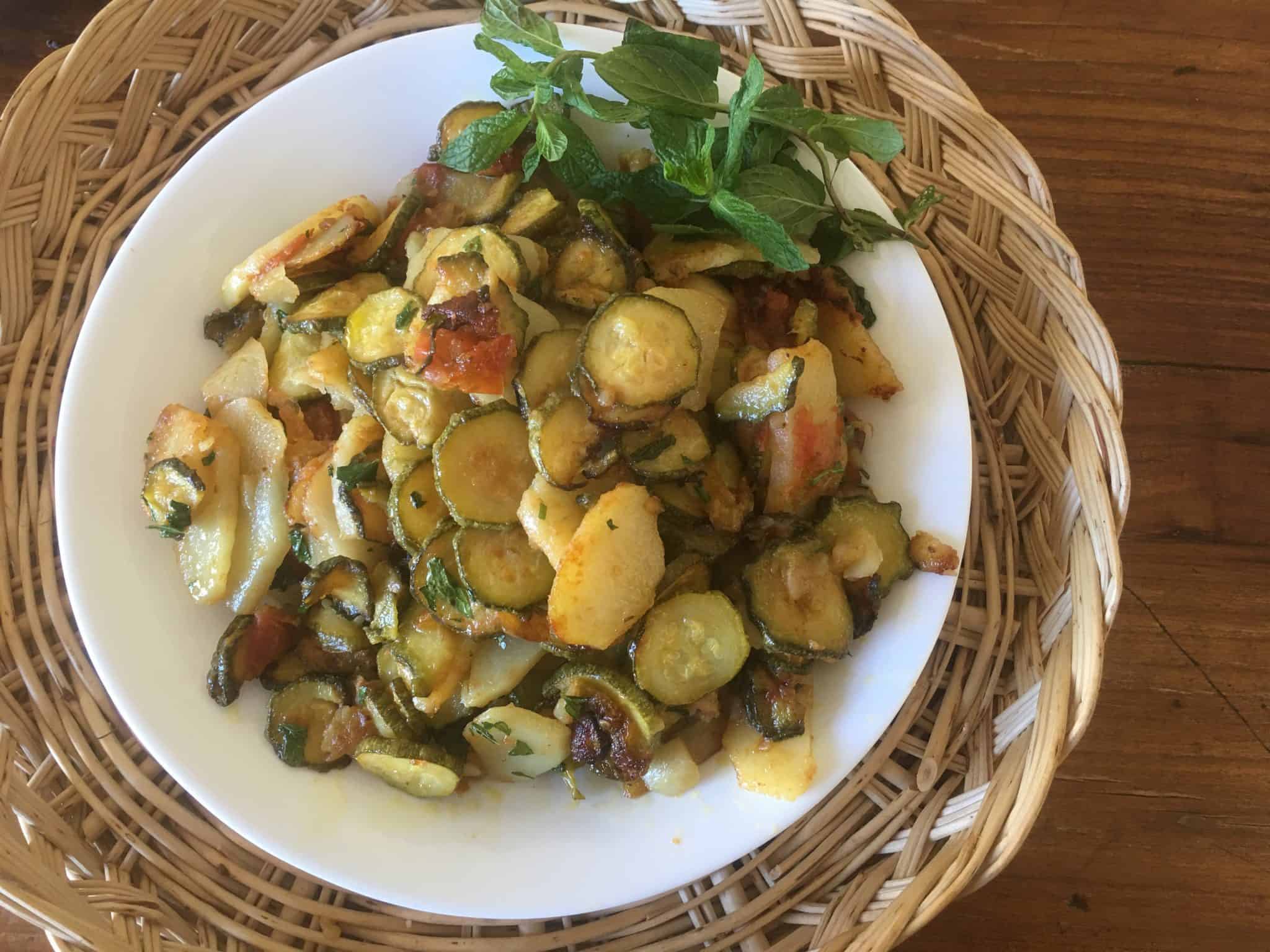 Zucchine patate e pomodori al profumo di menta