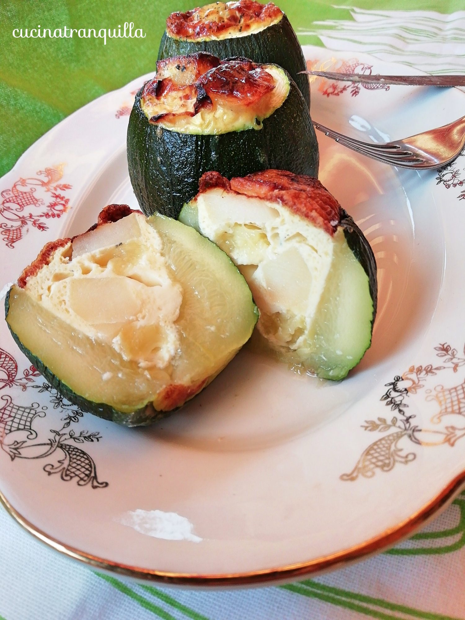 Zucchine ripiene al cuore morbido di frittata