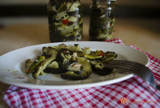 Zucchine sott’olio una conserva facile e veloce