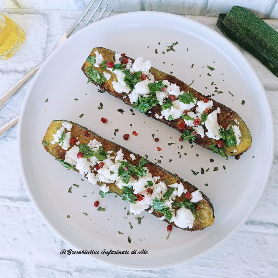Zucchine stufate con feta e prezzemolo