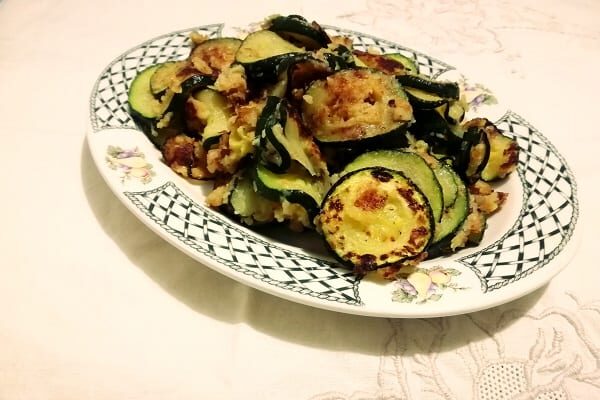 Zucchine veloci gratinate in padella