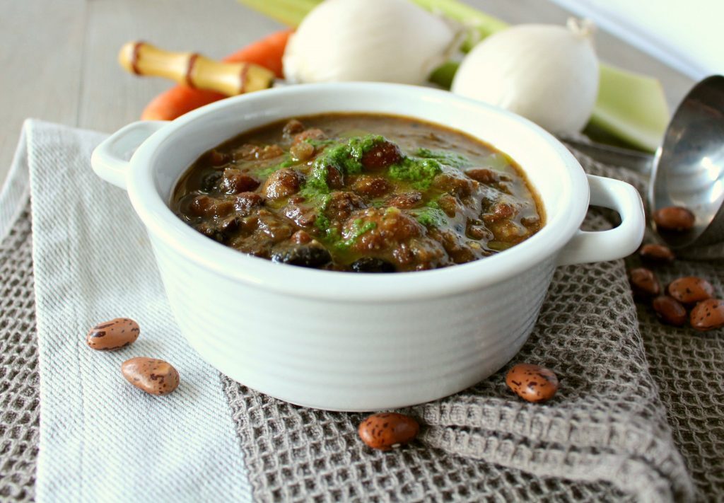 Zuppa cremosa di legumi al vino rosso
