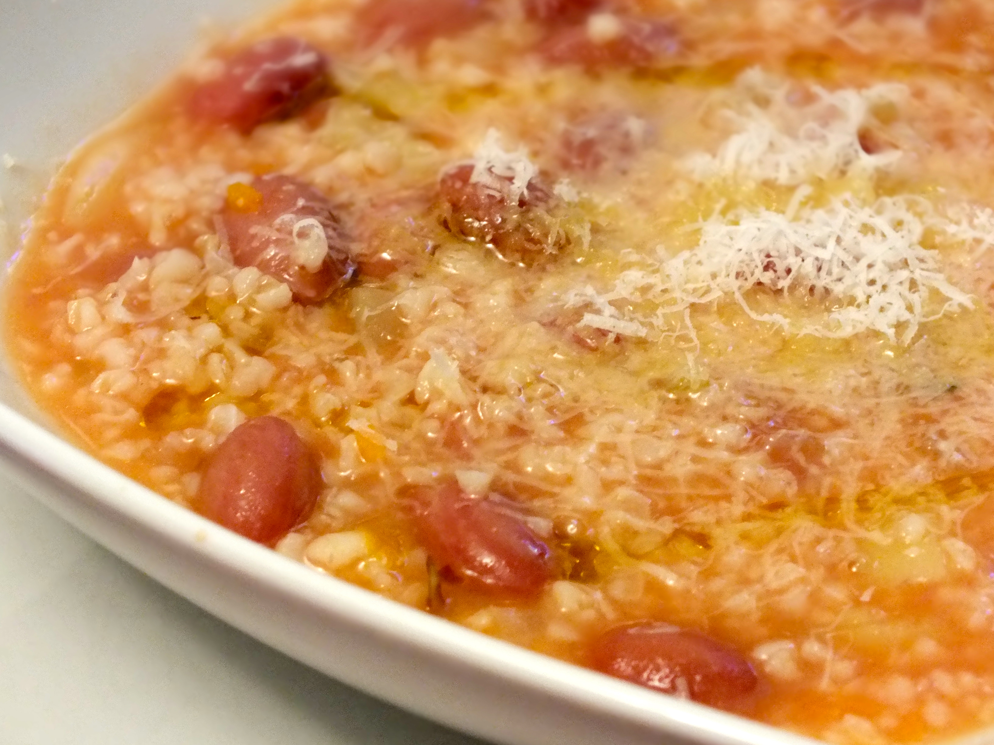 Zuppa di burghul fagioli e santoreggia