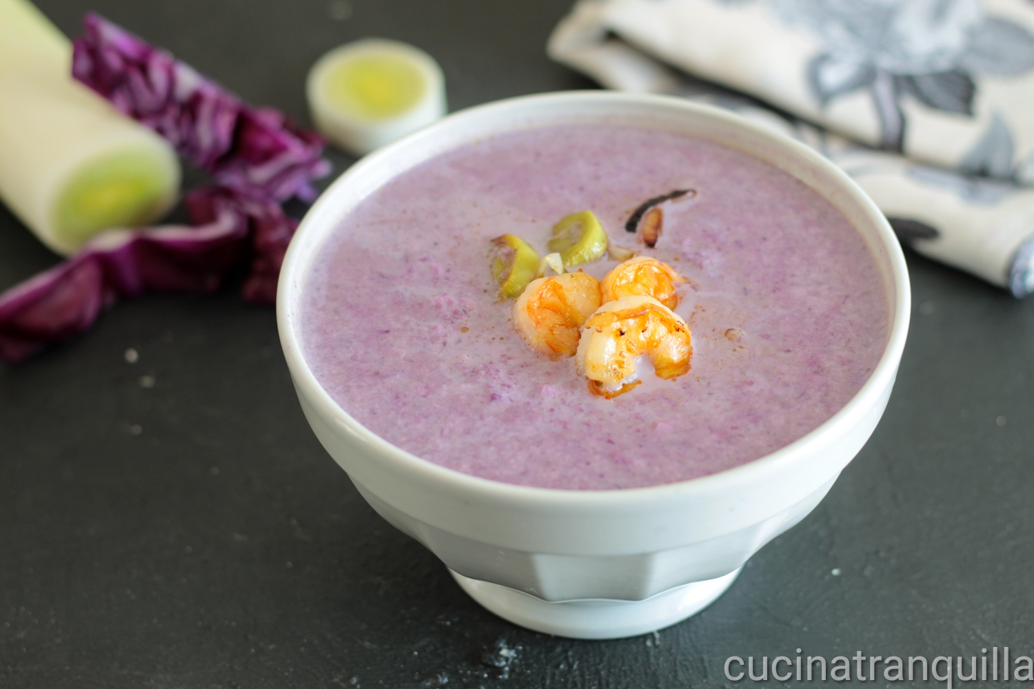 Zuppa di cavolo cappuccio con ricotta