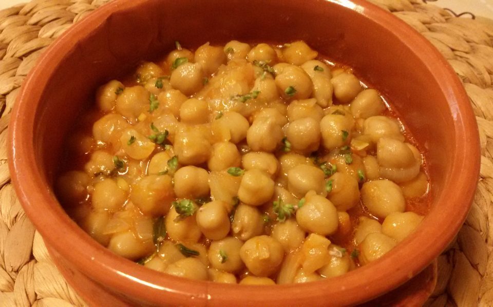 Zuppa di ceci al timo e maggiorana