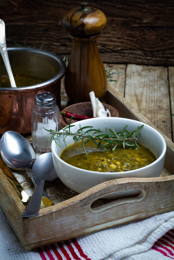 Zuppa di ceci e cicerchie