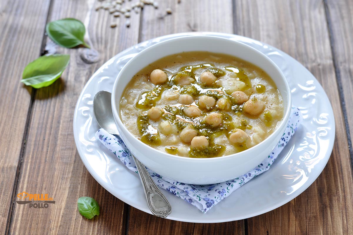 Zuppa di ceci e orzo con pesto al basilico