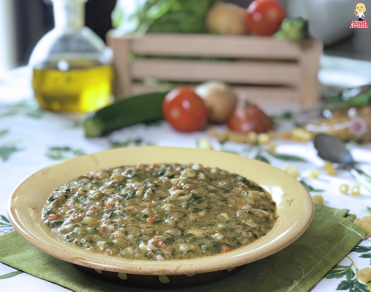 Zuppa di cereali con verdure