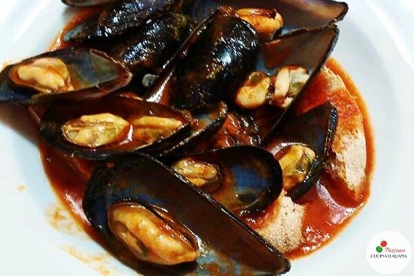 Zuppa di cozze al pomodoro