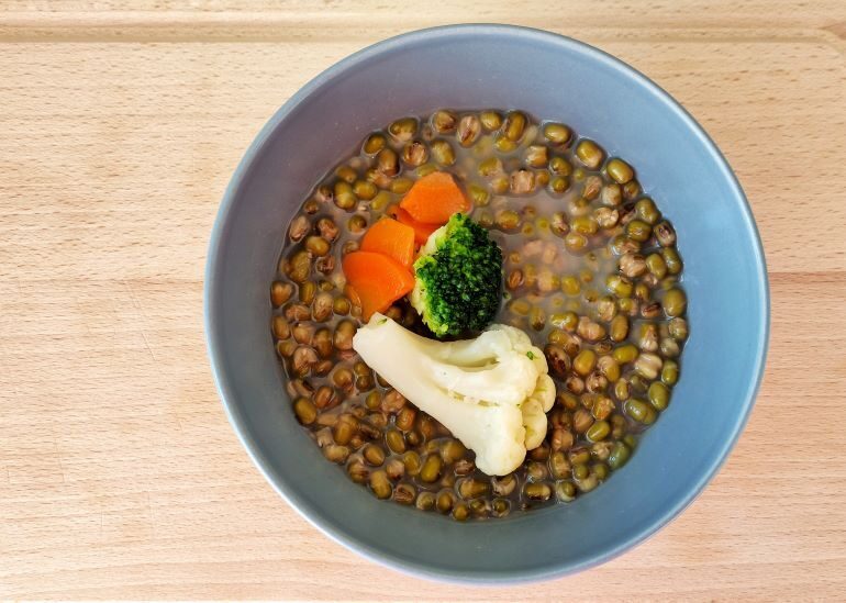 Zuppa di fagioli azuki verdi