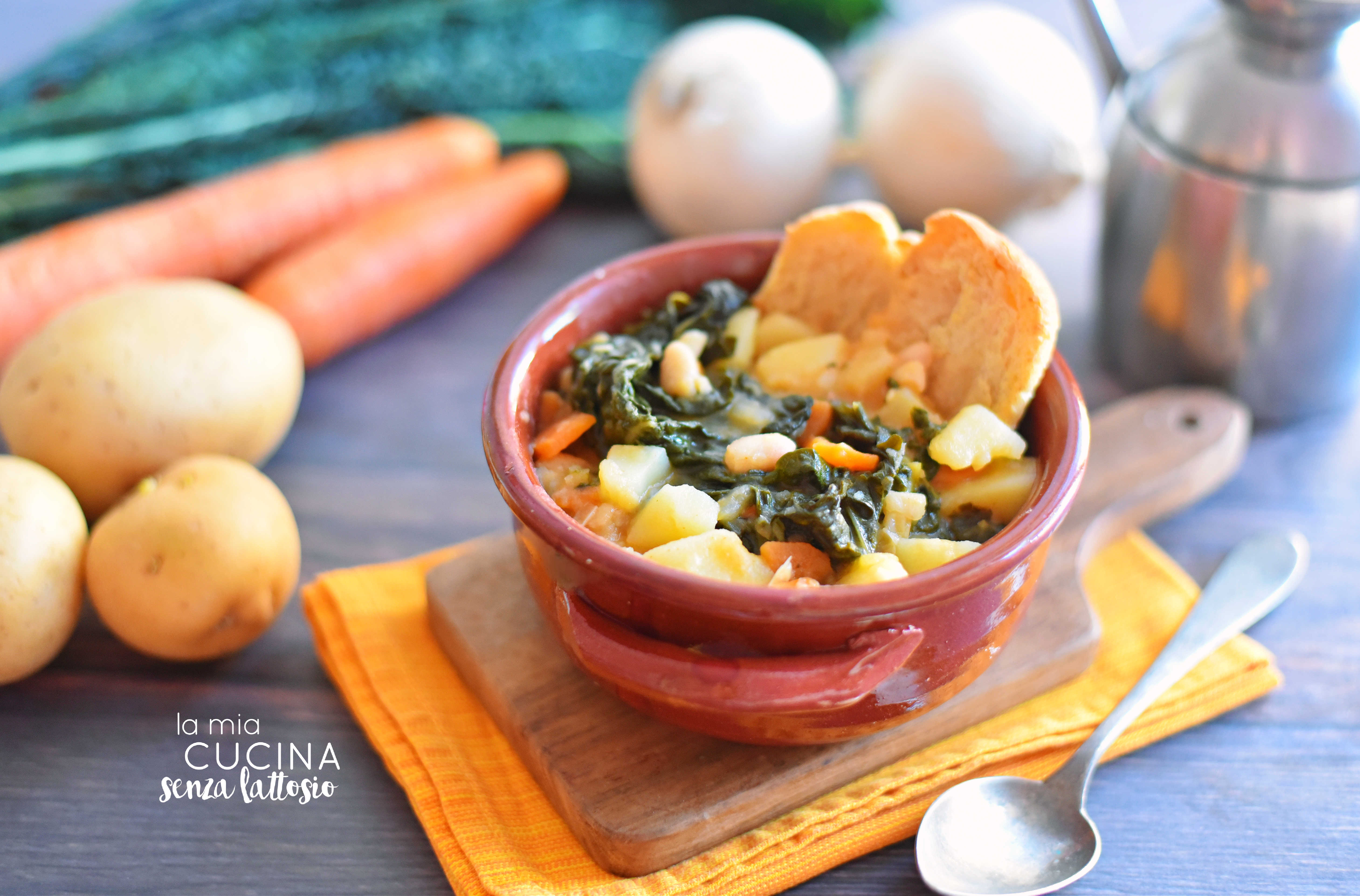 Zuppa di fagioli e cavolo nero
