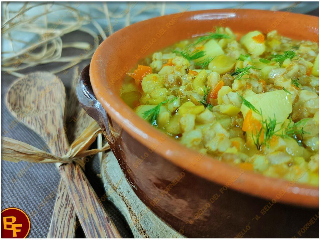 Zuppa di farro con patate e carote