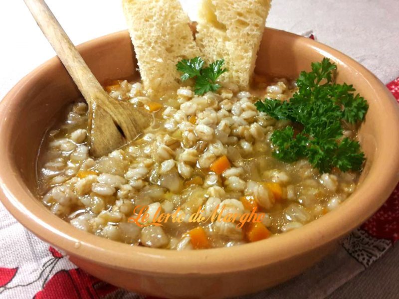 Zuppa di farro perlato con guanciale