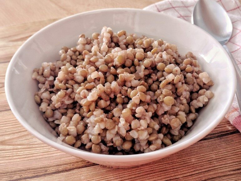 Zuppa di grano saraceno e lenticchie