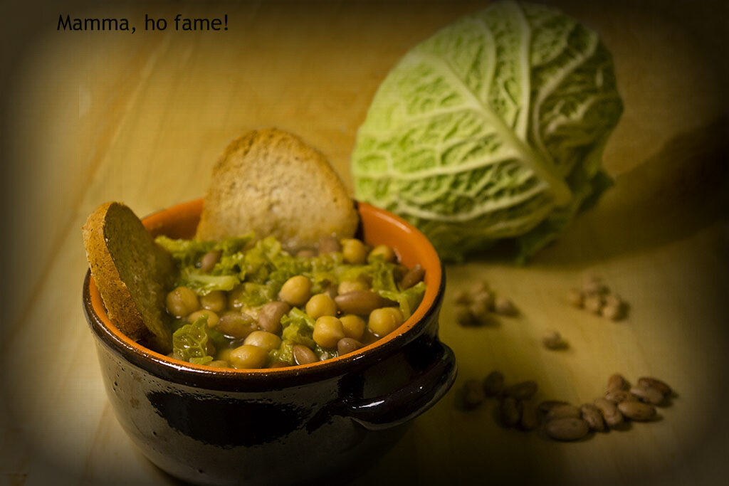 Zuppa di legumi con verza