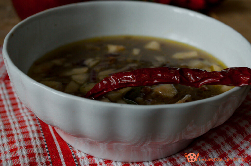Zuppa di lenticchie con uvetta e mele