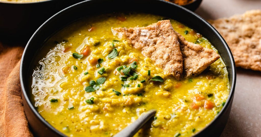 Zuppa di lenticchie gialle speziata